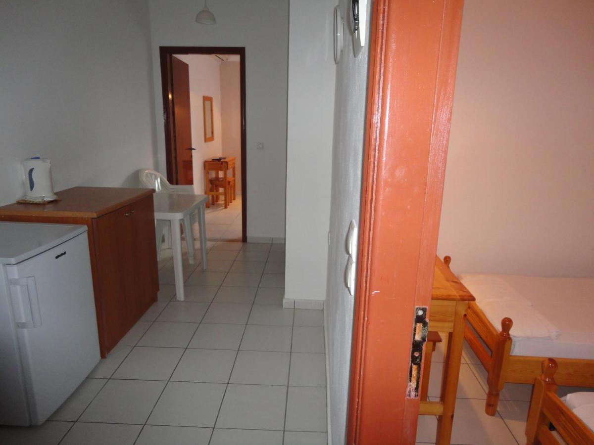 Virginia Apartments Vitaládes Exterior foto